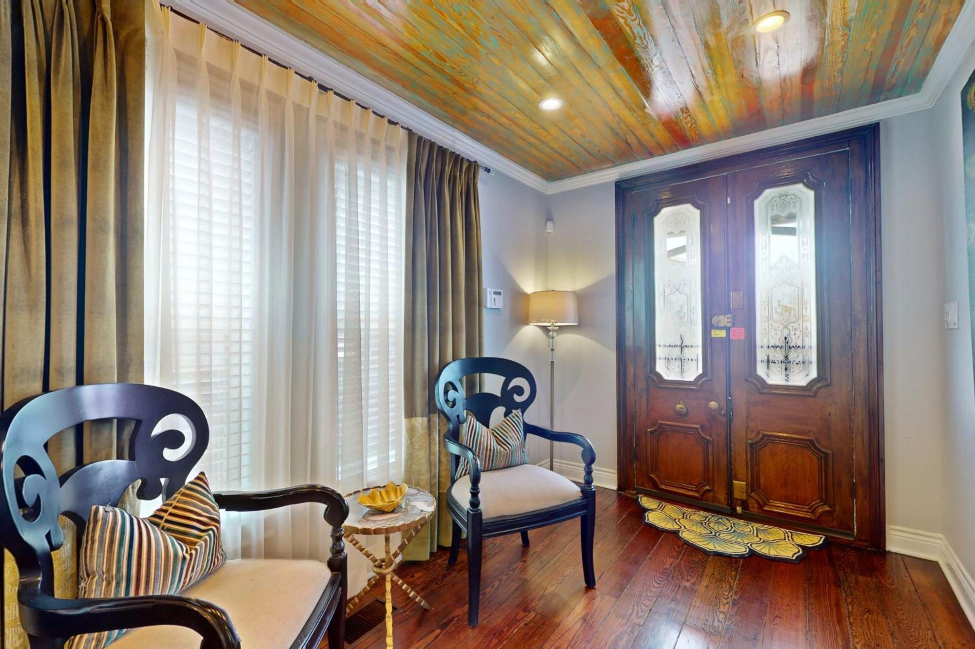 The Beachy & Charming Whale Galveston Quarto foto